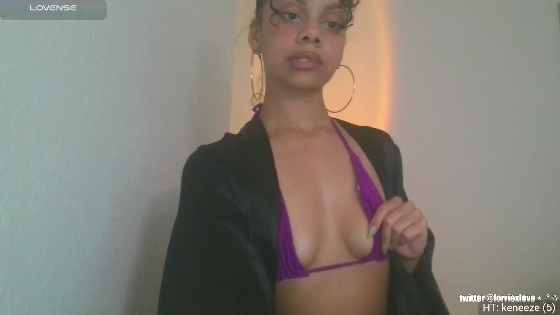 Gallery image thumbnail from Venus_X's myfreecams stream on, 02/18/2025, 17:54 image 18 of 20