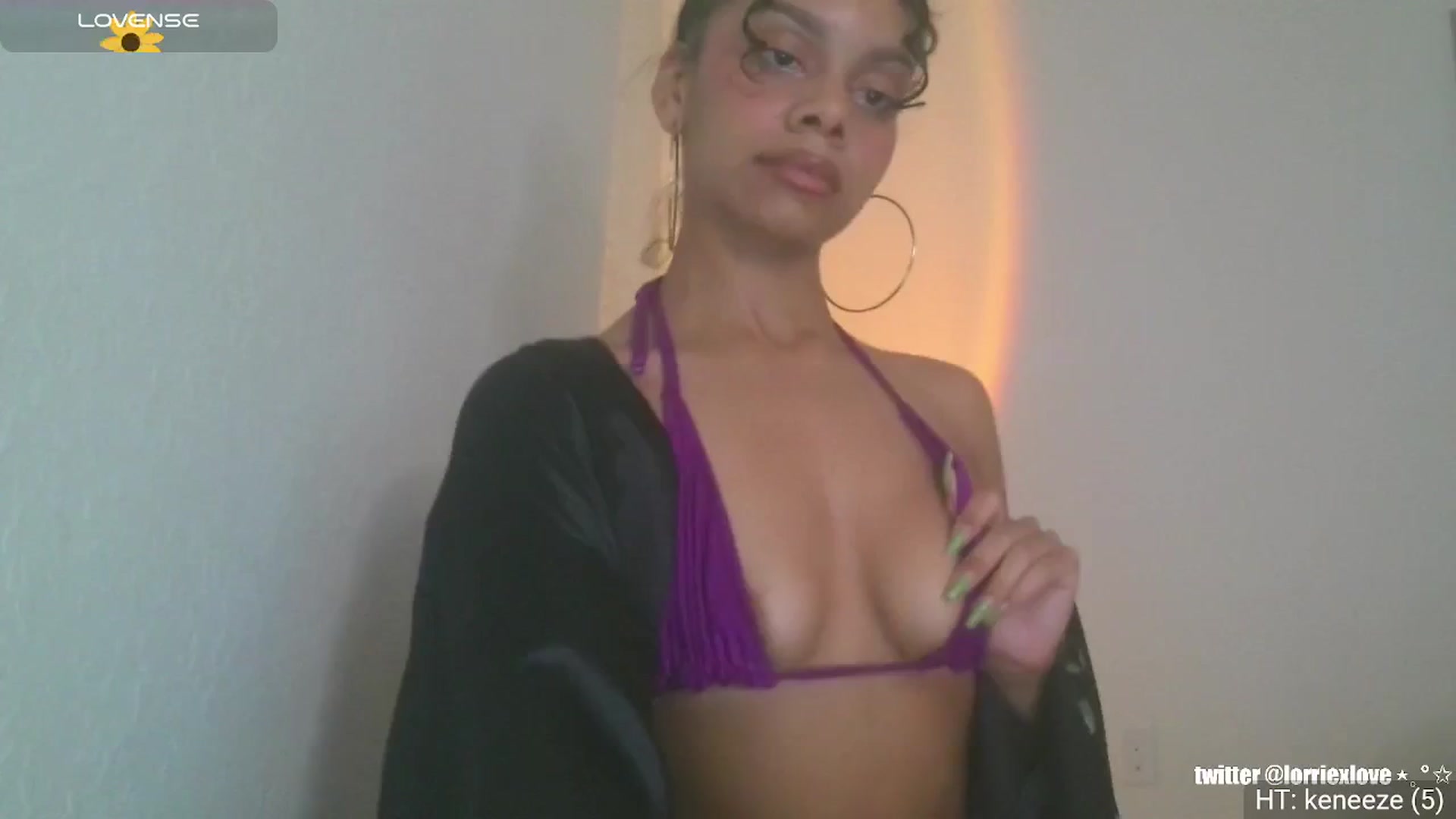 Gallery image thumbnail from Venus_X's myfreecams stream on, 02/18/2025, 17:54 image 17 of 20