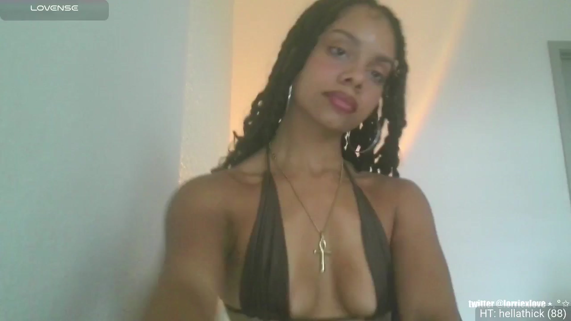 Gallery image thumbnail from Venus_X's myfreecams stream on, 03/29/2025, 19:33 image 12 of 20