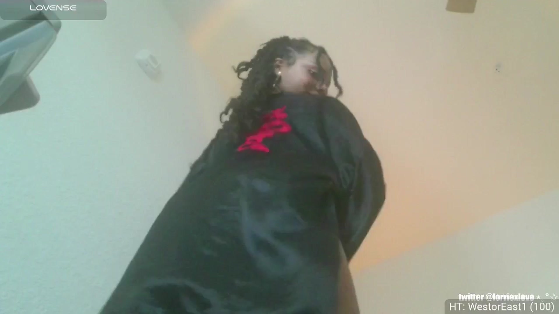 Gallery image thumbnail from Venus_X's myfreecams stream on, 04/01/2025, 16:15 image 4 of 20