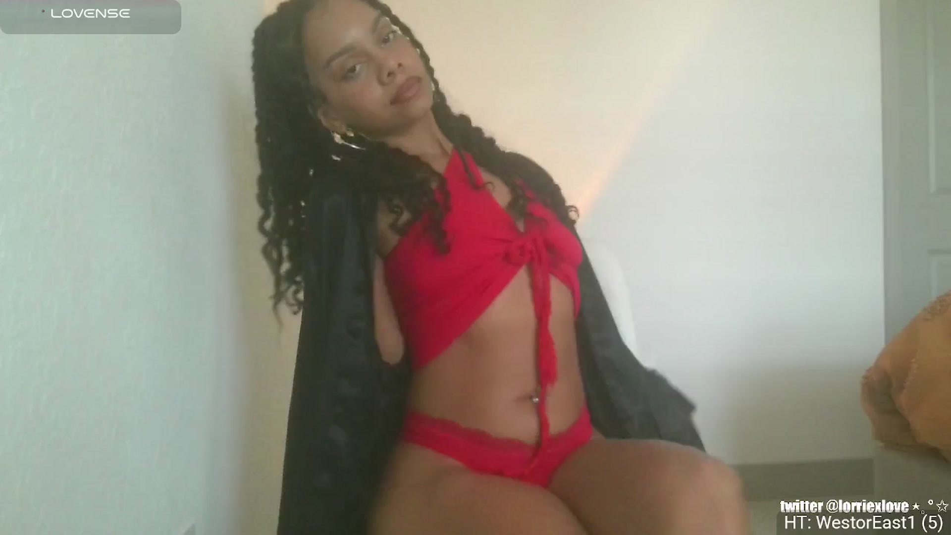 Gallery image thumbnail from Venus_X's myfreecams stream on, 04/01/2025, 16:15 image 3 of 20