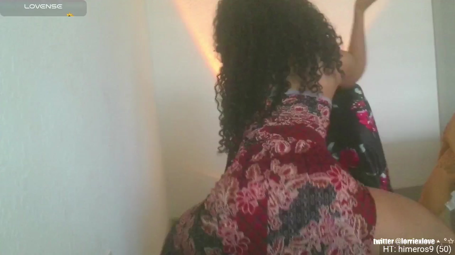 Gallery image thumbnail from Venus_X's myfreecams stream on, 04/02/2025, 18:53 image 15 of 20