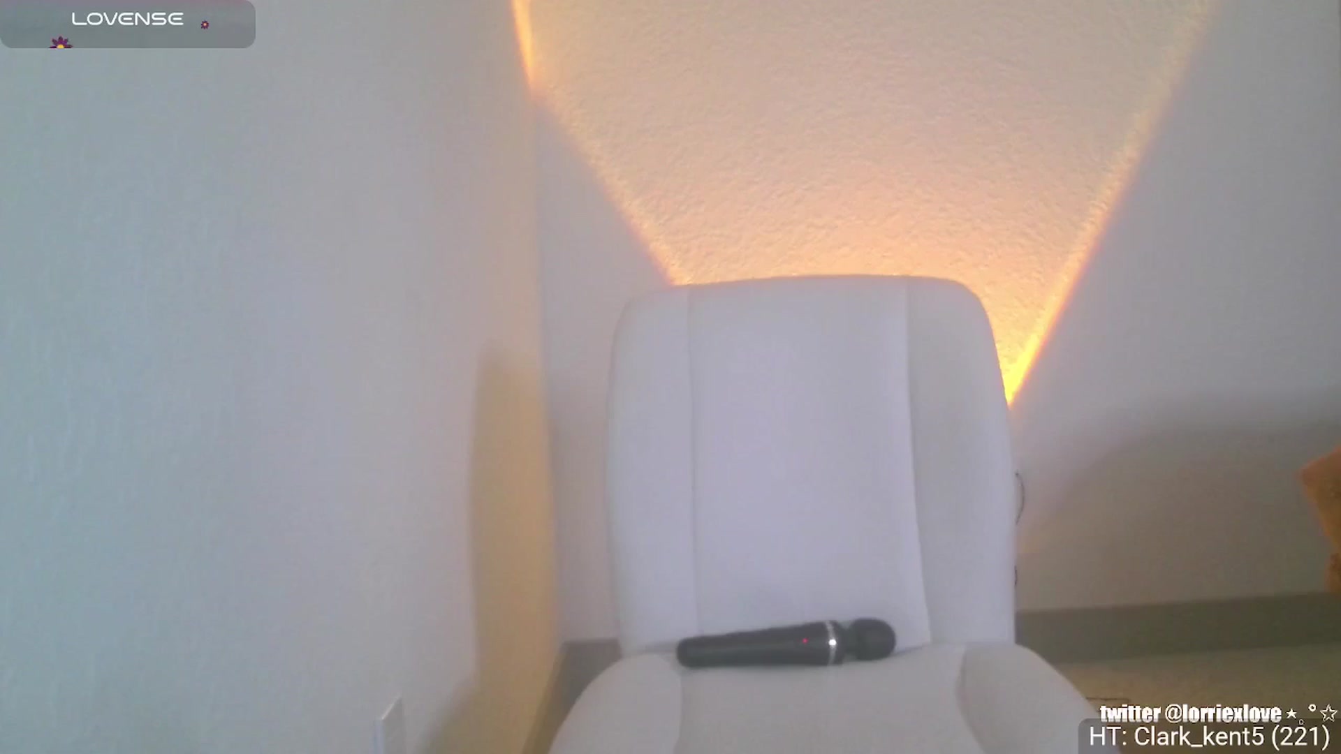 Gallery image thumbnail from Venus_X's myfreecams stream on, 04/04/2025, 24:00 image 3 of 20
