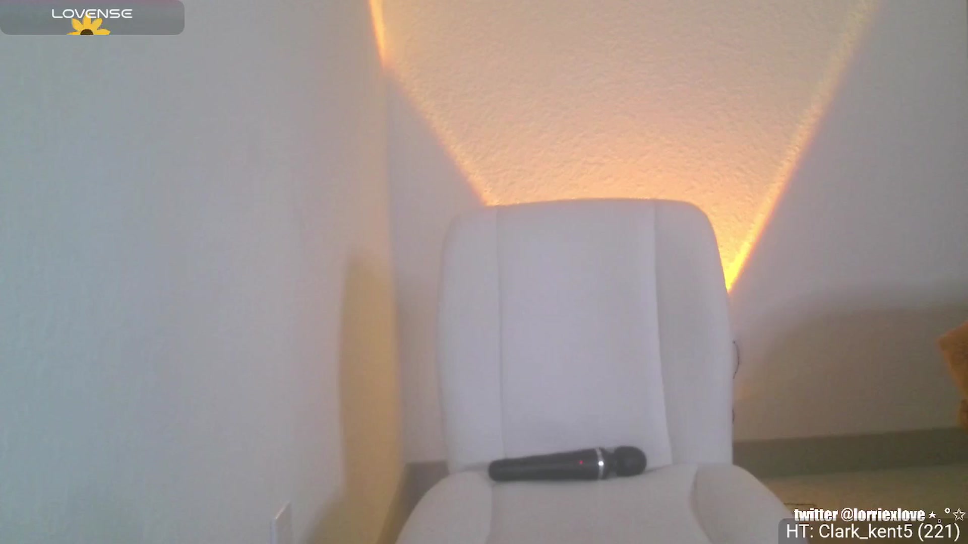 Gallery image thumbnail from Venus_X's myfreecams stream on, 04/04/2025, 24:00 image 14 of 20