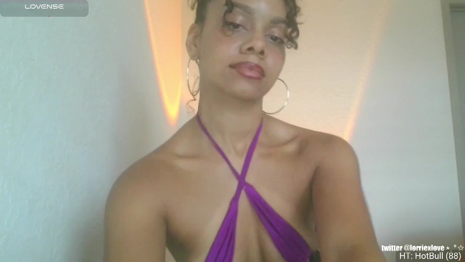 Gallery image thumbnail from Venus_X's myfreecams stream on, 04/05/2025, 18:14 image 5 of 20