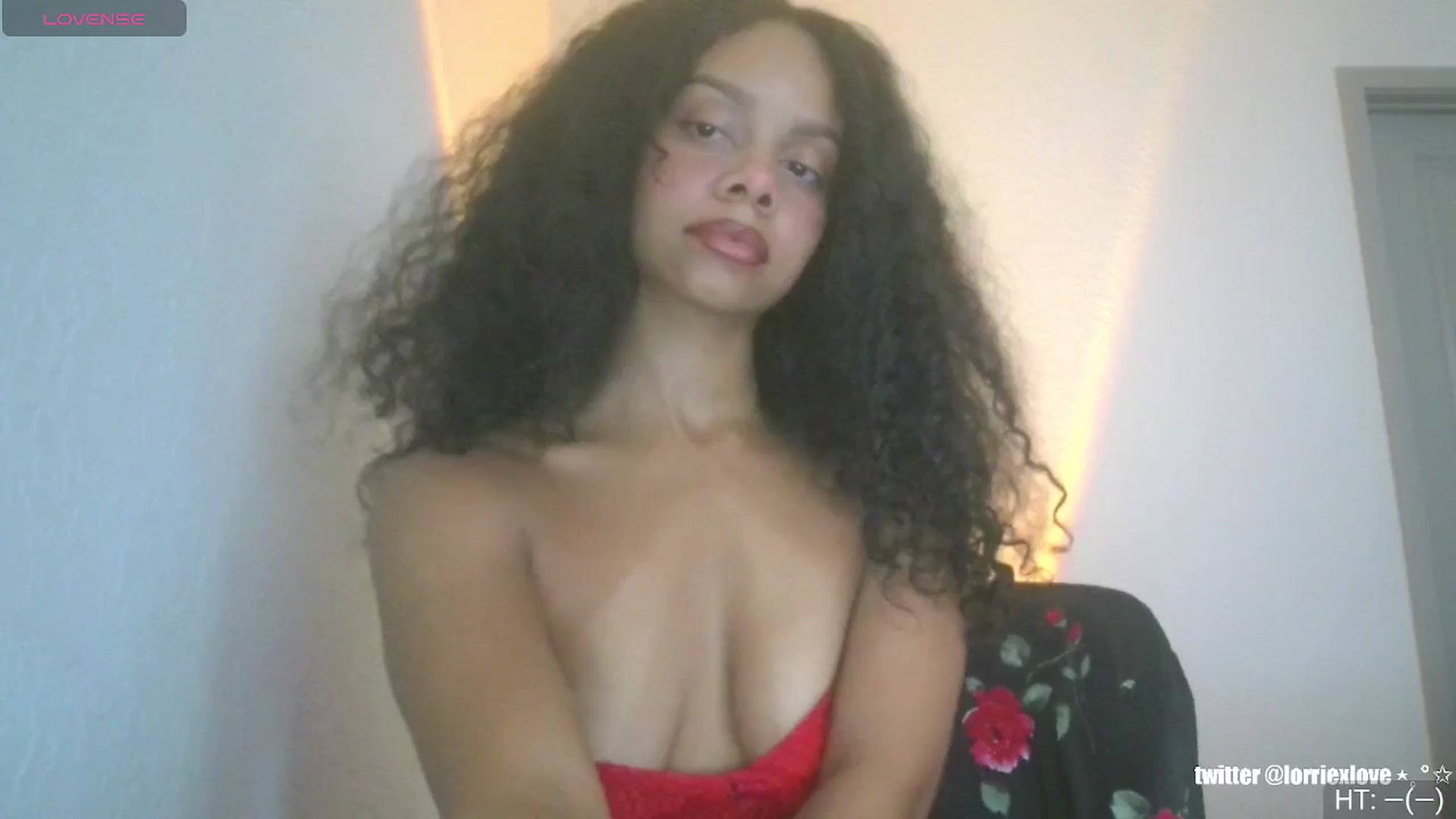 Gallery image thumbnail from Venus_X's myfreecams stream on, 04/06/2025, 16:29 image 18 of 20