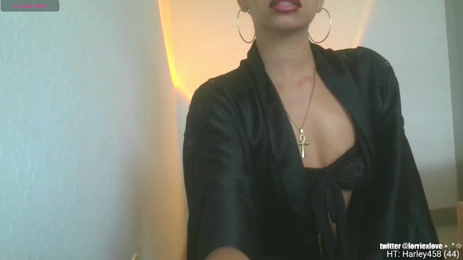 Gallery image thumbnail from Venus_X's myfreecams stream on, 04/10/2025, 19:34 image 12 of 20
