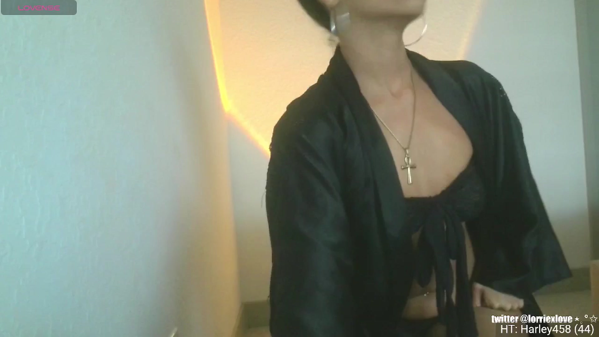 Gallery image thumbnail from Venus_X's myfreecams stream on, 04/10/2025, 19:34 image 13 of 20
