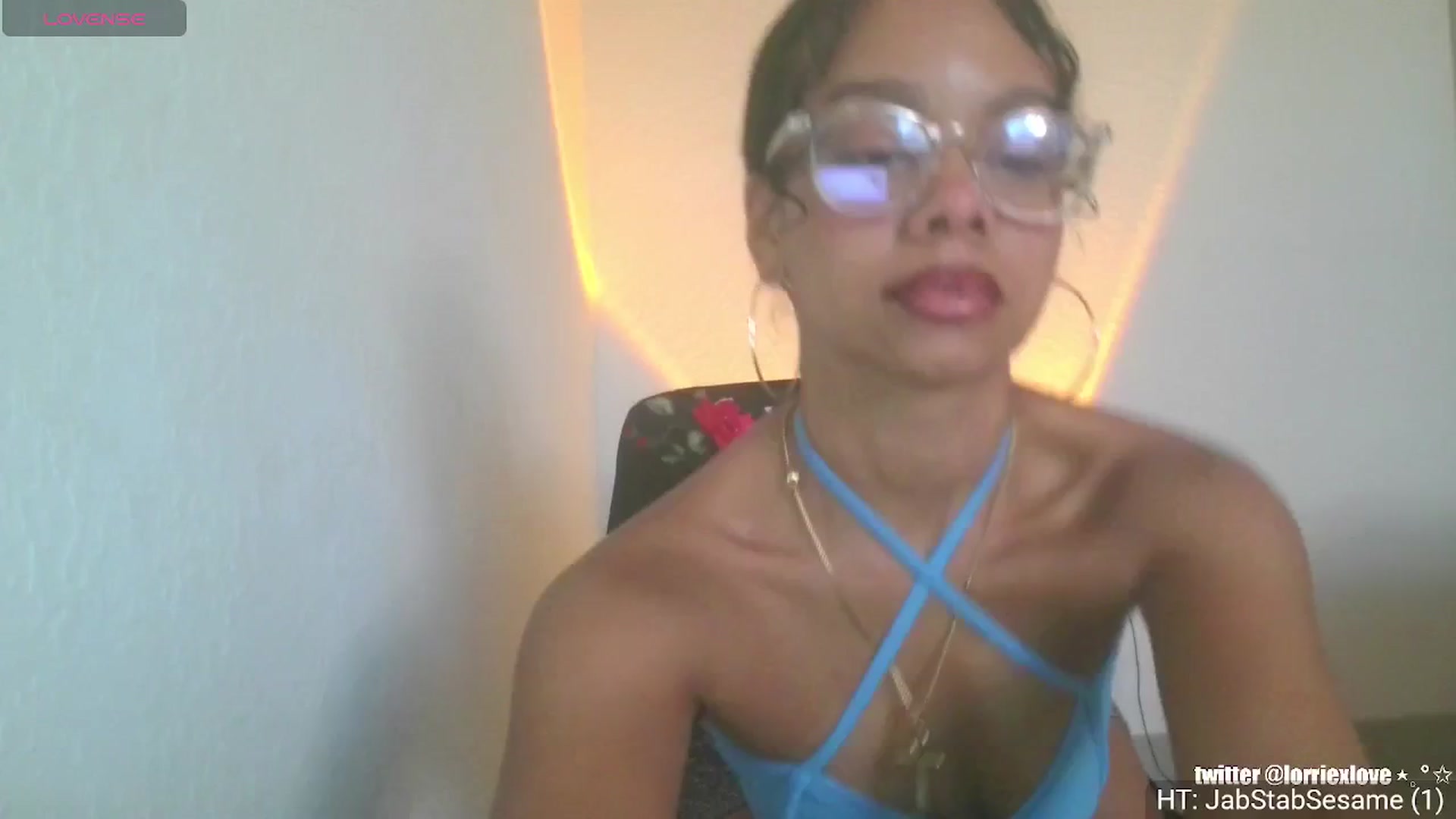 Gallery image thumbnail from Venus_X's myfreecams stream on, 04/11/2025, 23:12 image 4 of 20