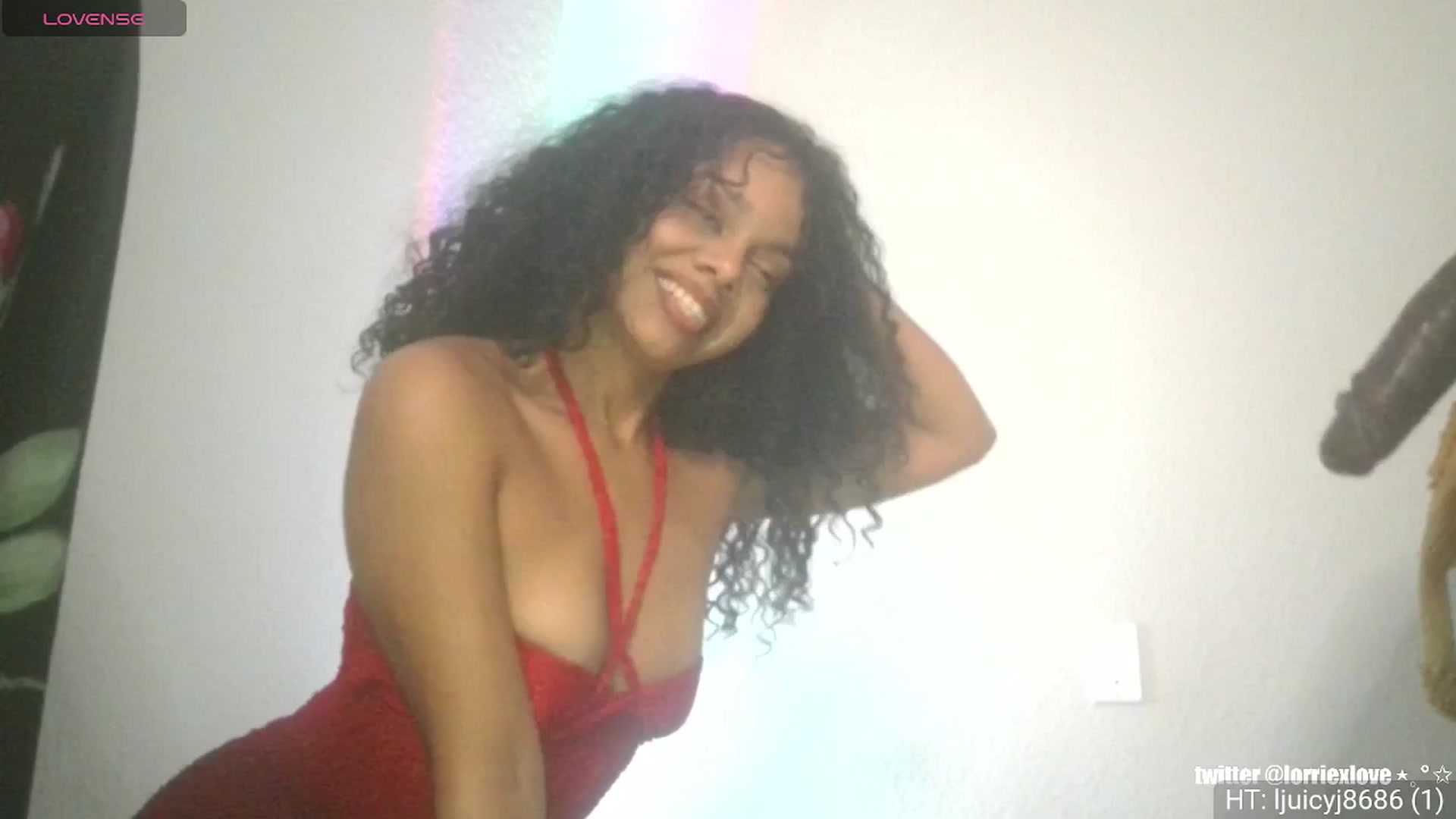 Gallery image thumbnail from Venus_X's myfreecams stream on, 04/25/2025, 01:37 image 12 of 20