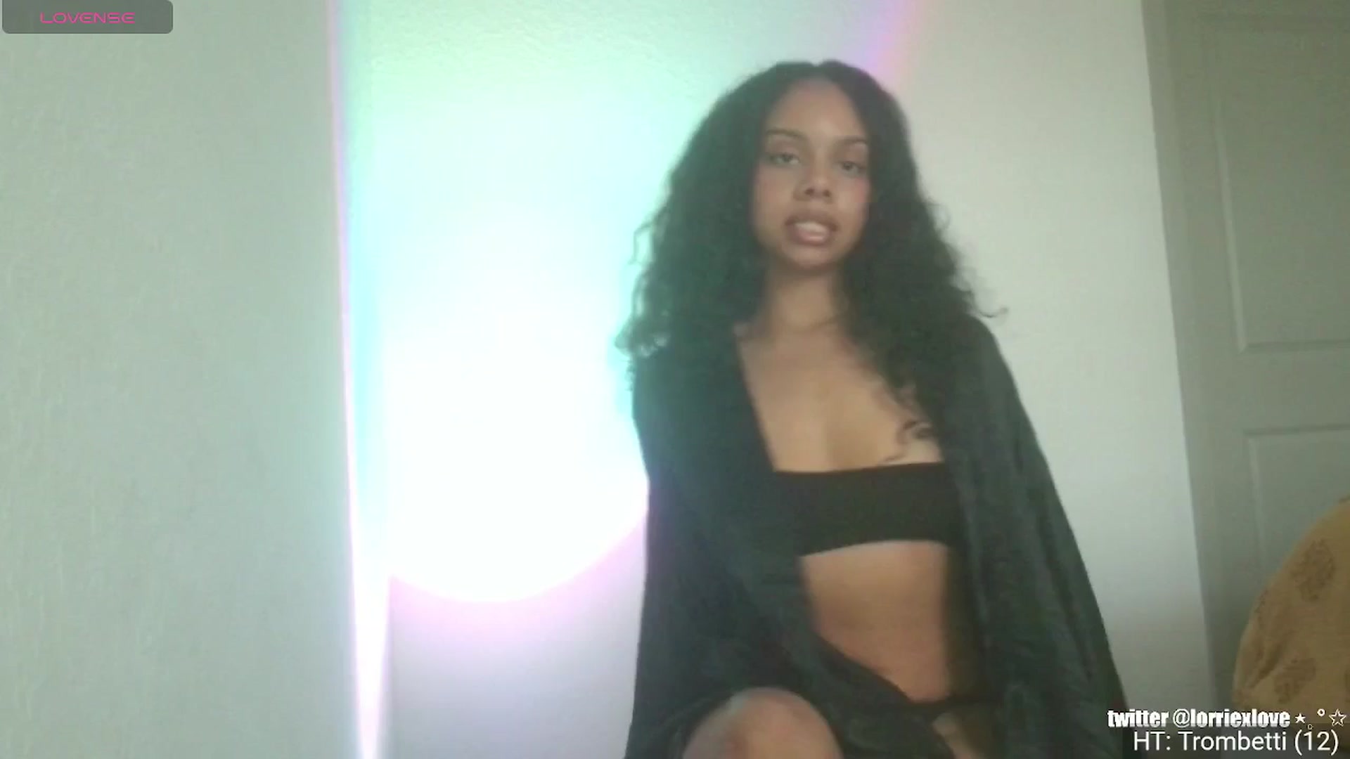 Gallery image thumbnail from Venus_X's myfreecams stream on, 05/16/2025, 19:03 image 2 of 20
