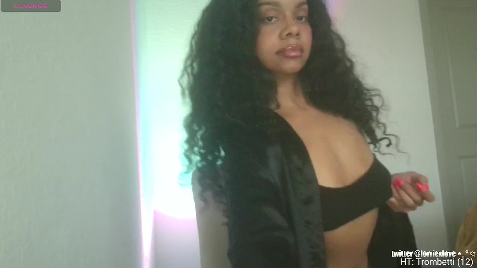 Gallery image thumbnail from Venus_X's myfreecams stream on, 05/16/2025, 19:03 image 5 of 20
