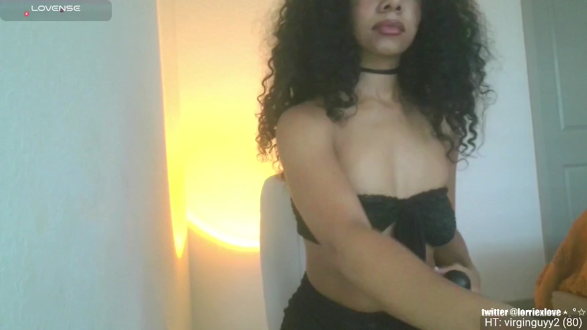 Gallery image thumbnail from Venus_X's myfreecams stream on, 06/01/2025, 17:26 image 12 of 20