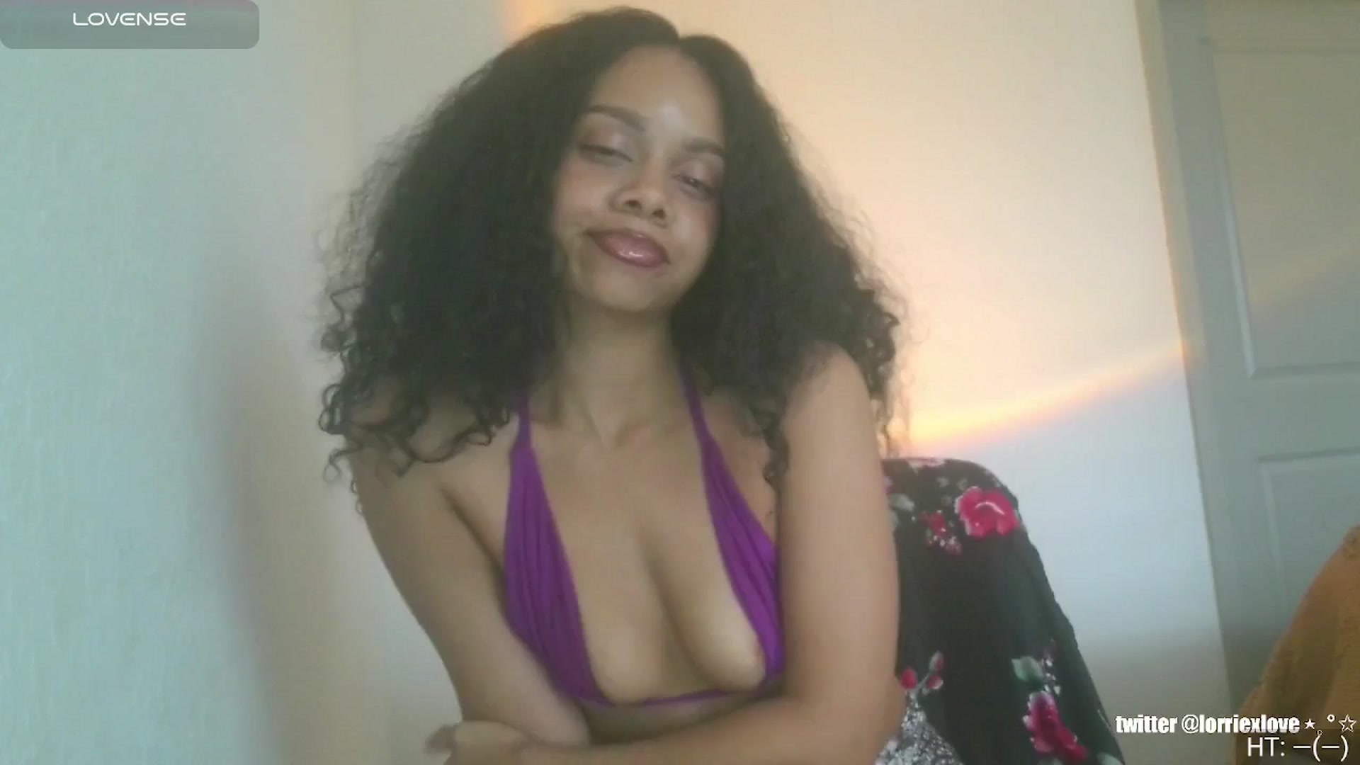 Gallery image thumbnail from Venus_X's myfreecams stream on, 06/02/2025, 20:27 image 5 of 20