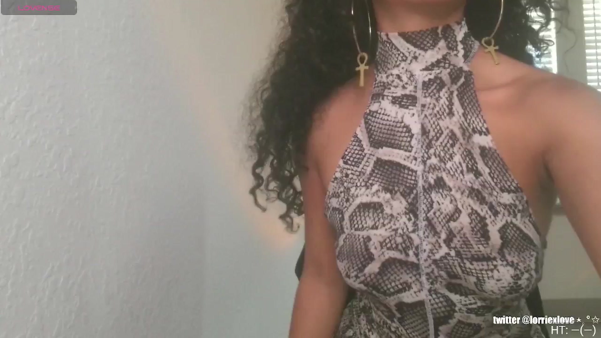 Gallery image thumbnail from Venus_X's myfreecams stream on, 08/19/2025, 17:17 image 1 of 20