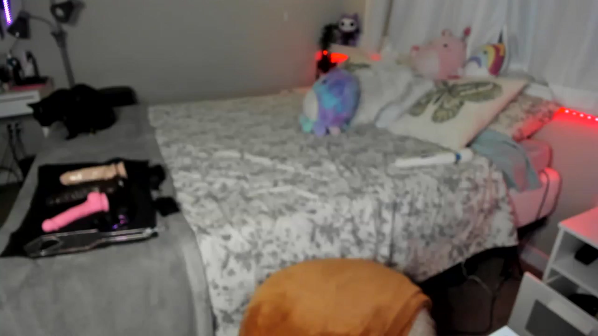 Gallery image thumbnail from VenusianAngel's myfreecams stream on, 11/16/2022, 08:38 image 15 of 20