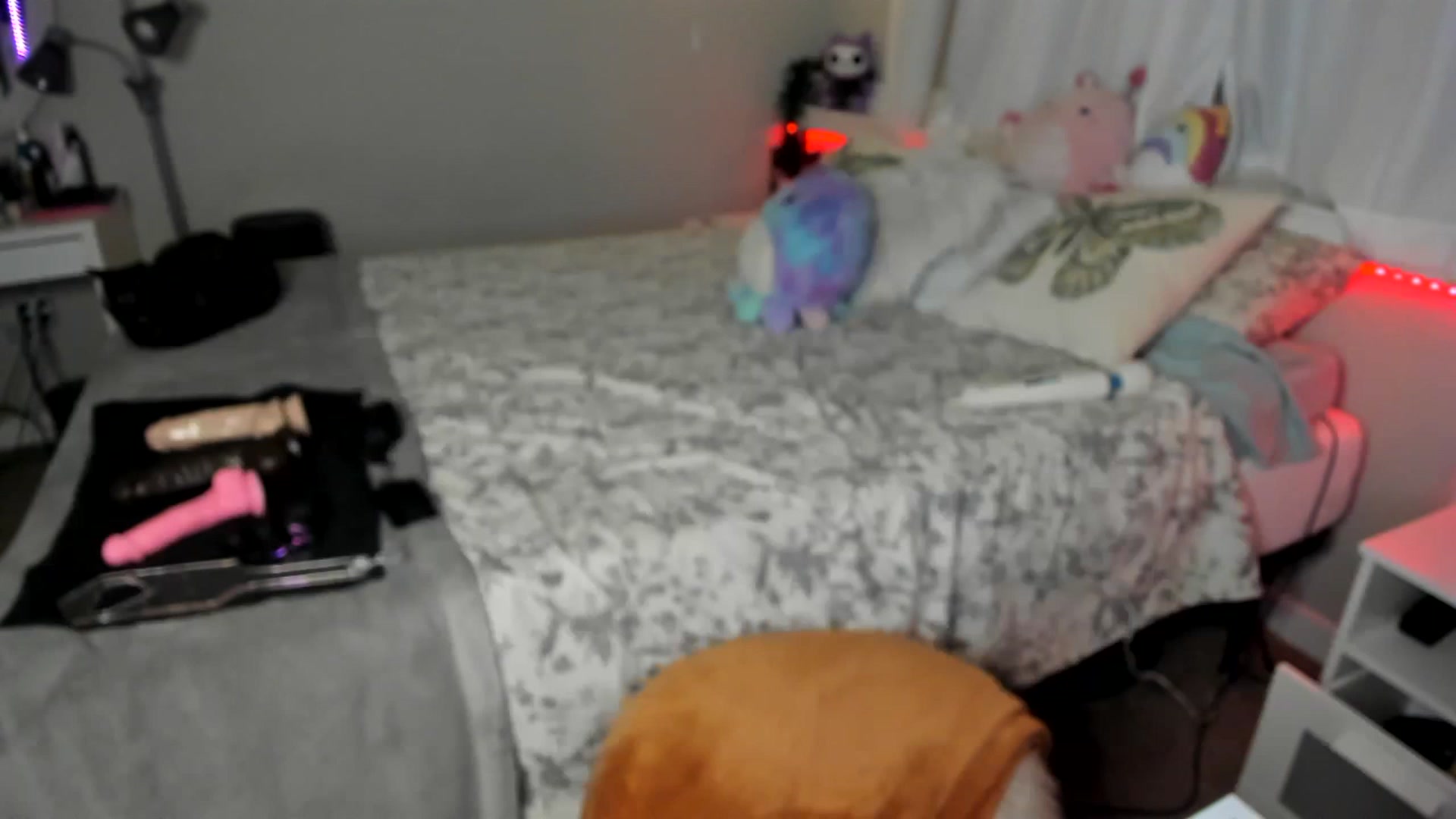 Gallery image thumbnail from VenusianAngel's myfreecams stream on, 11/16/2022, 08:38 image 16 of 20