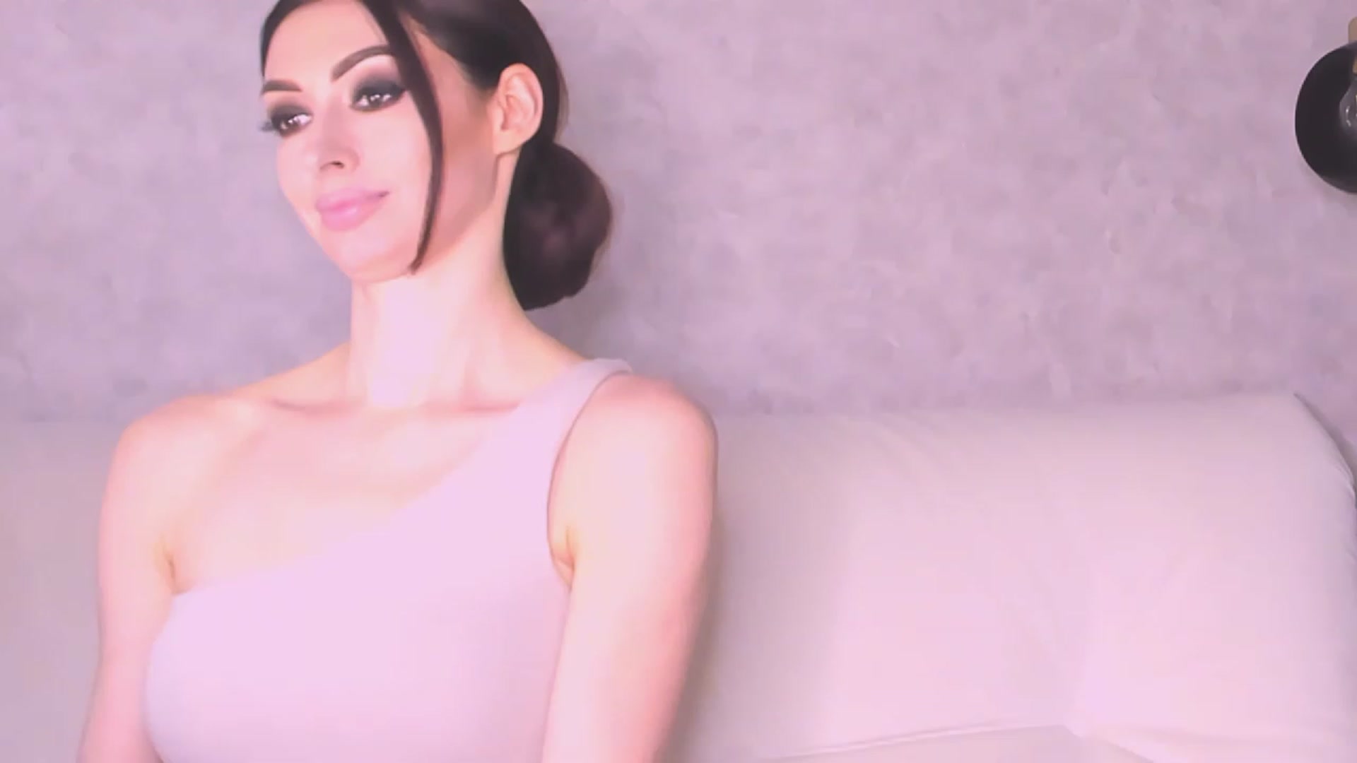 Gallery image thumbnail from VeraAloe's myfreecams stream on, 05/12/2023, 22:38 image 19 of 20