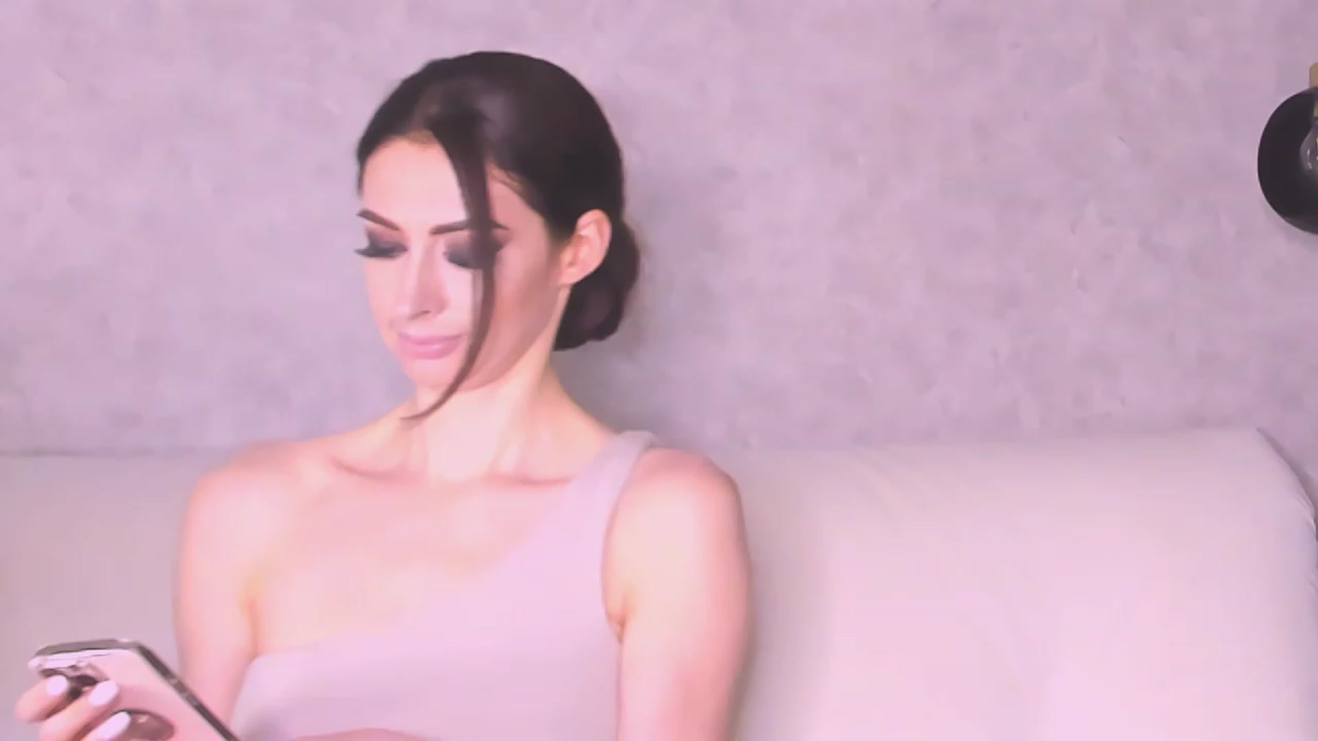 Gallery image thumbnail from VeraAloe's myfreecams stream on, 05/12/2023, 22:38 image 6 of 20