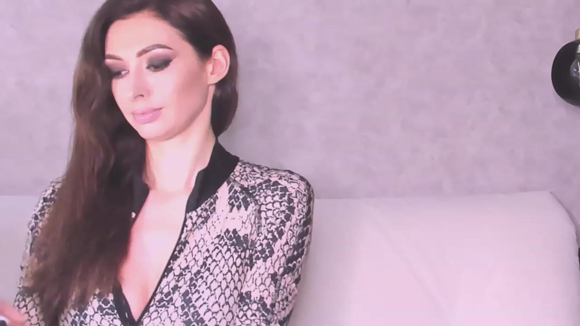 Gallery image thumbnail from VeraAloe's myfreecams stream on, 05/16/2023, 24:01 image 5 of 20