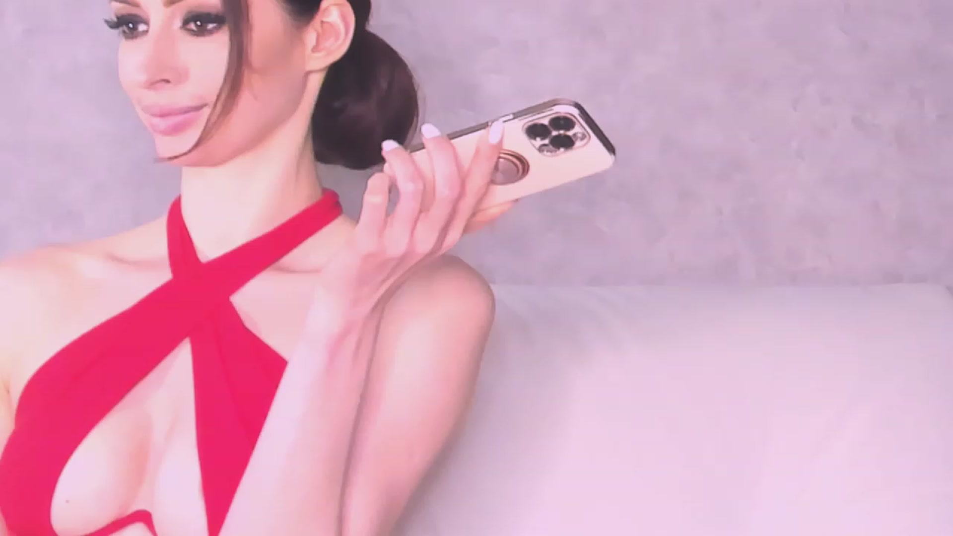 Gallery image thumbnail from VeraAloe's myfreecams stream on, 05/19/2023, 24:00 image 15 of 20