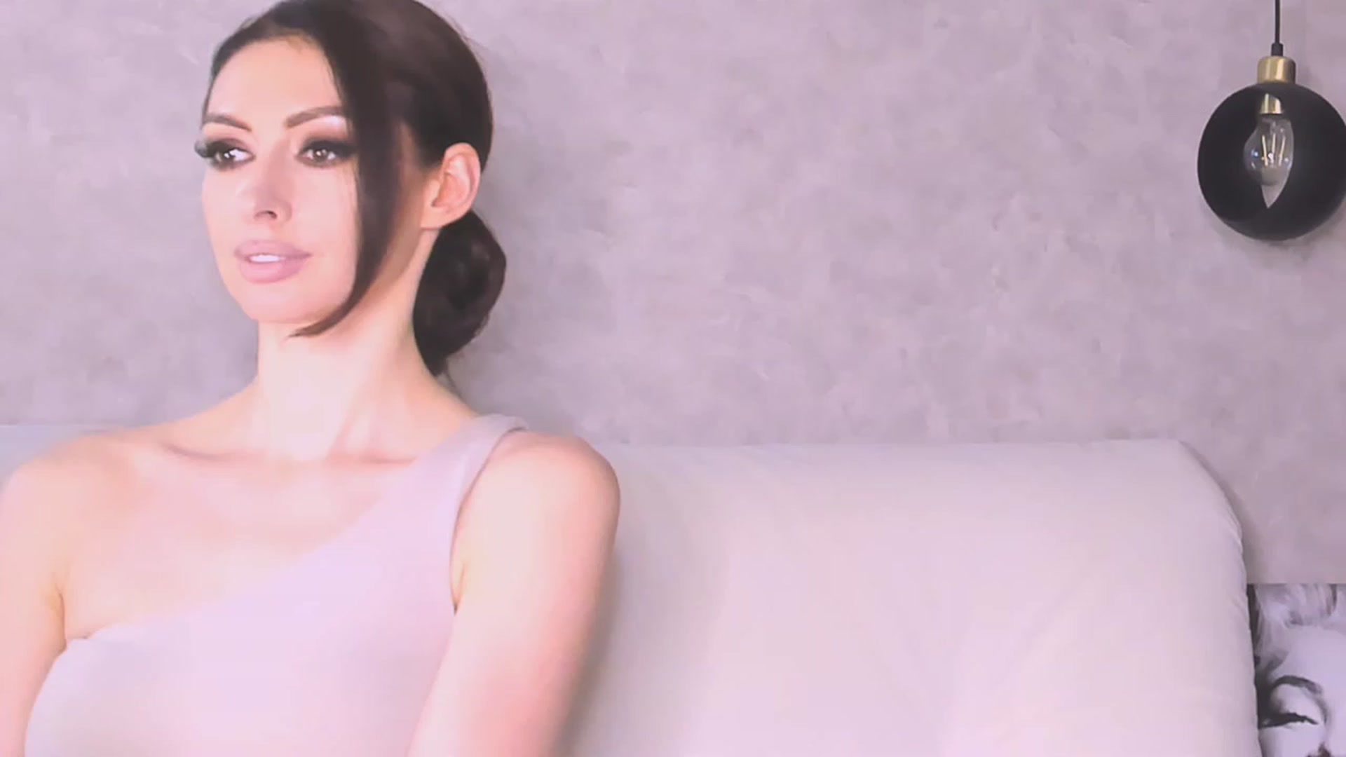 Gallery image thumbnail from VeraAloe's myfreecams stream on, 05/23/2023, 24:35 image 2 of 20