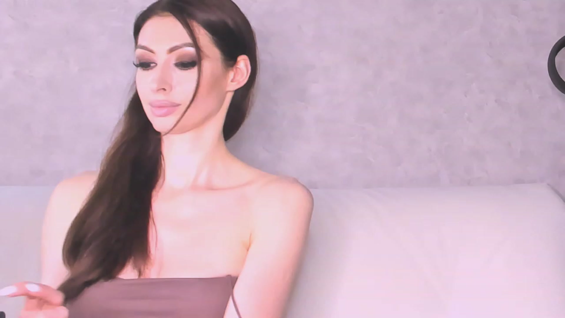 Gallery image thumbnail from VeraAloe's myfreecams stream on, 05/26/2023, 22:54 image 6 of 20
