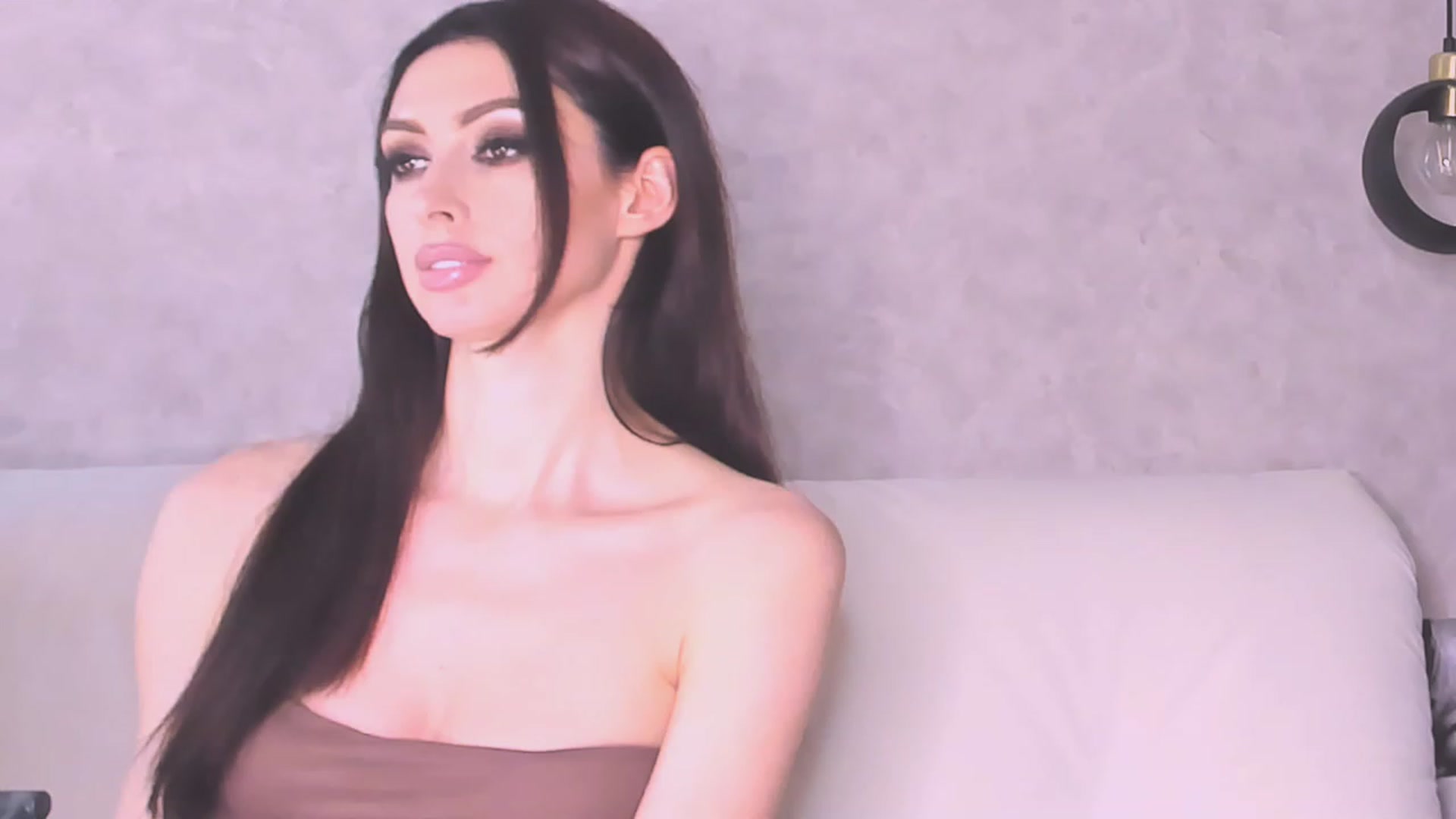 Gallery image thumbnail from VeraAloe's myfreecams stream on, 06/01/2023, 24:05 image 11 of 20