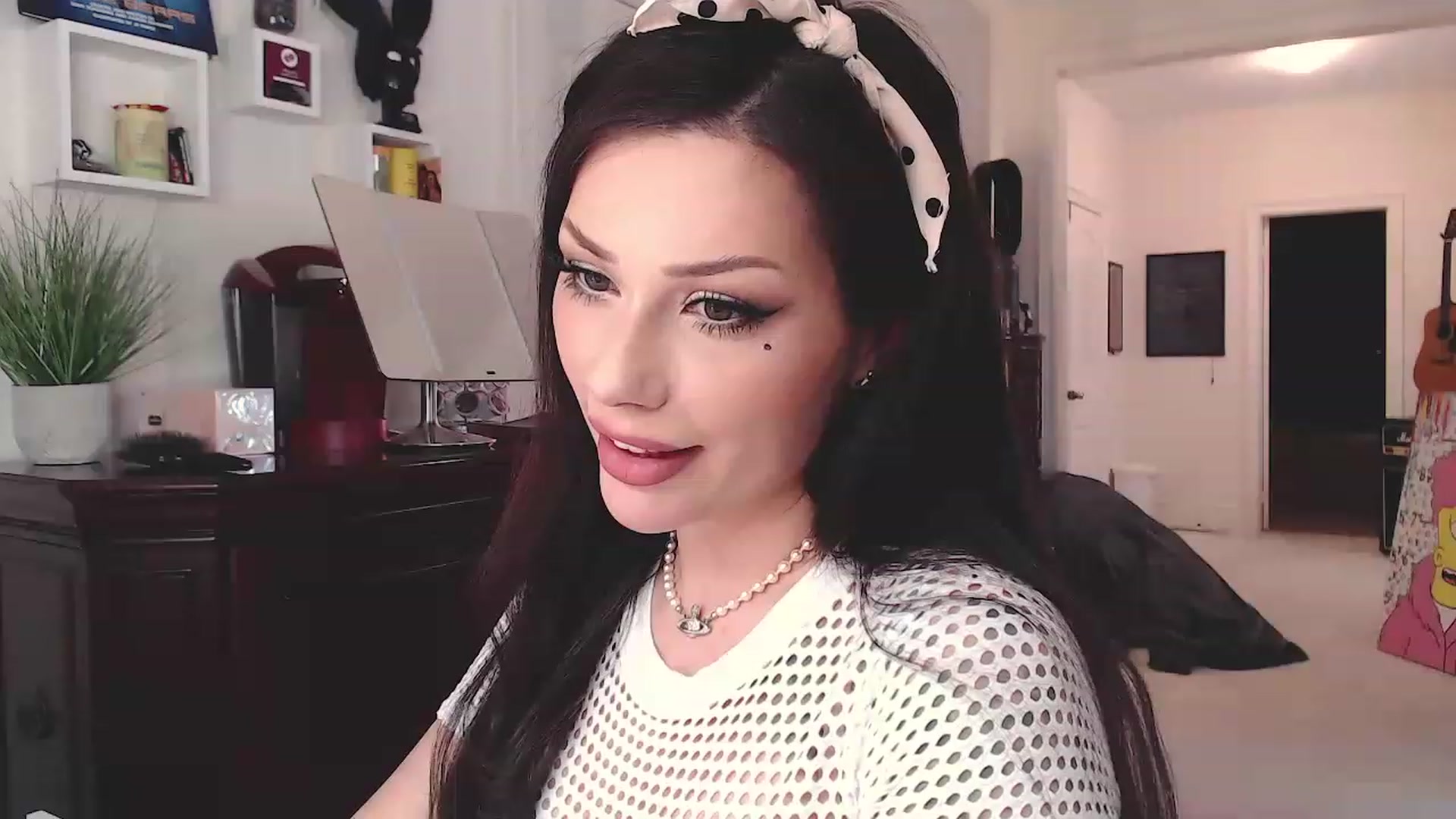 Gallery image thumbnail from VeraBambi's myfreecams stream on, 04/01/2023, 07:56 image 11 of 20
