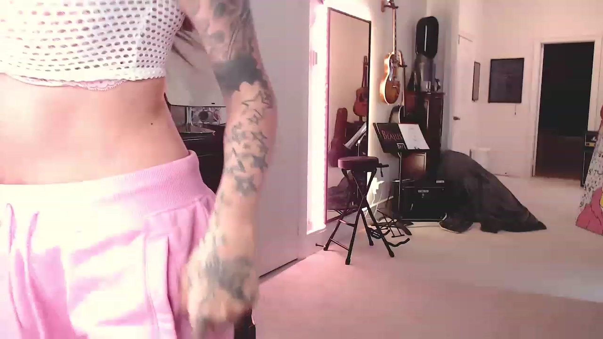 Gallery image thumbnail from VeraBambi's myfreecams stream on, 04/01/2023, 08:48 image 3 of 20