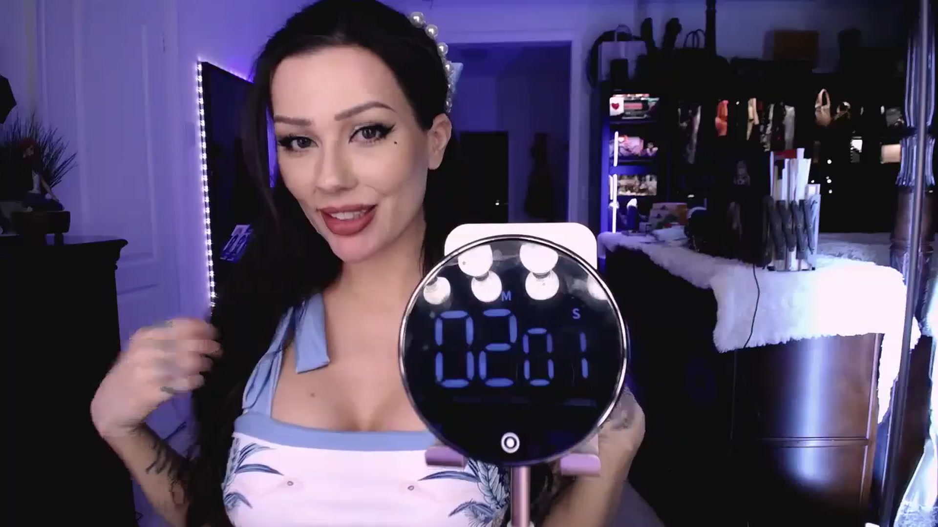 Gallery image thumbnail from VeraBambi's myfreecams stream on, 01/04/2024, 05:04 image 17 of 20