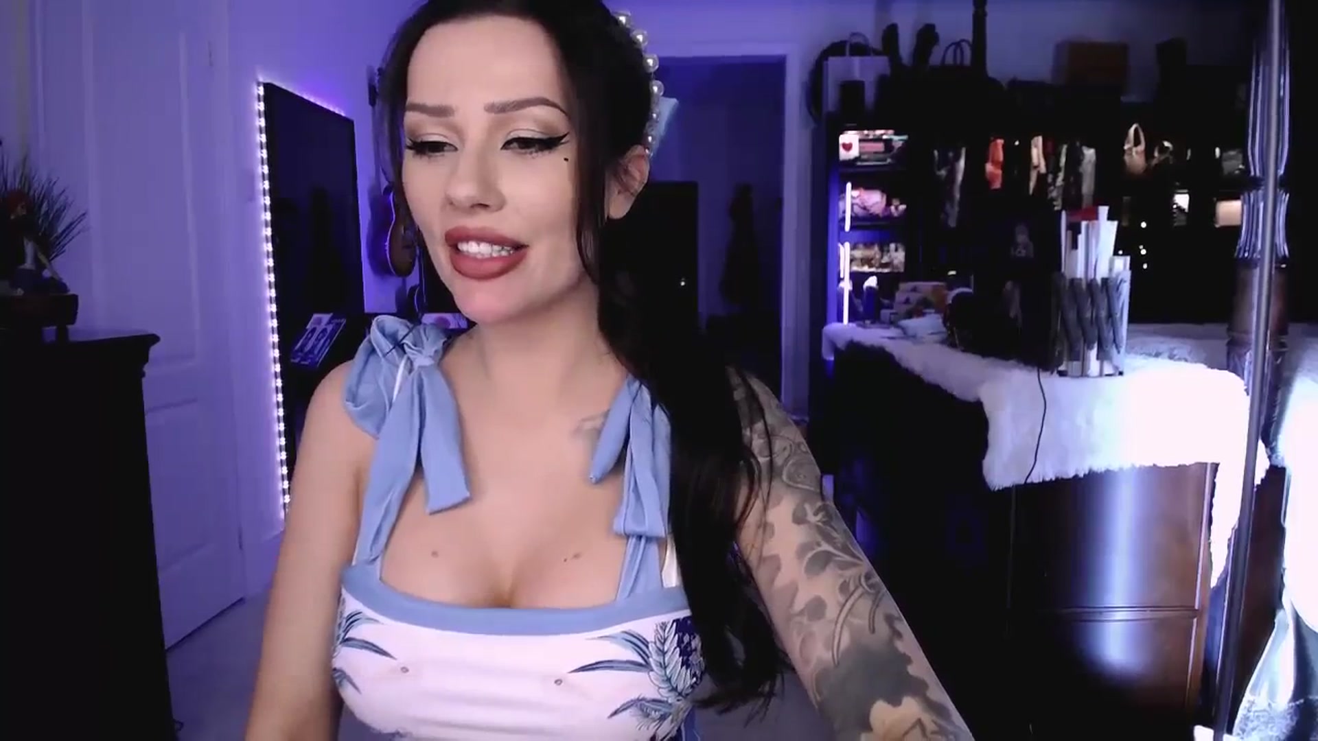 Gallery image thumbnail from VeraBambi's myfreecams stream on, 01/04/2024, 05:04 image 16 of 20