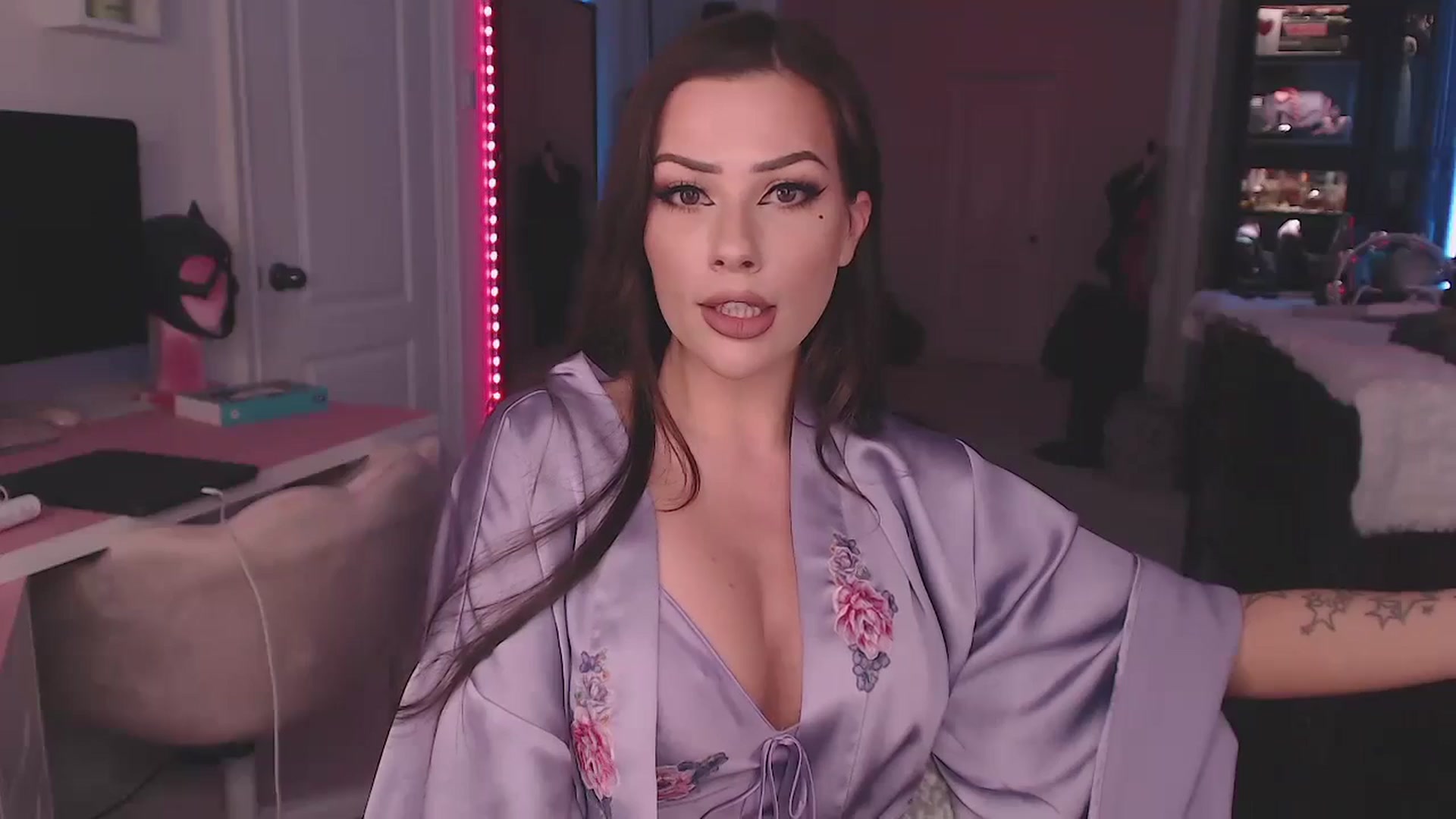 Gallery image thumbnail from VeraBambi's myfreecams stream on, 07/01/2024, 08:24 image 12 of 20