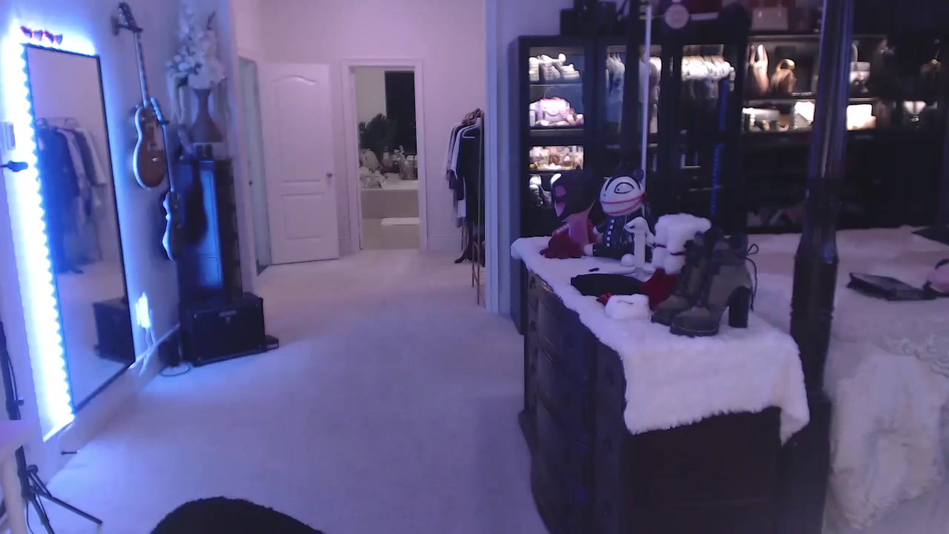Gallery image thumbnail from VeraBambi's myfreecams stream on, 11/13/2024, 04:24 image 16 of 20