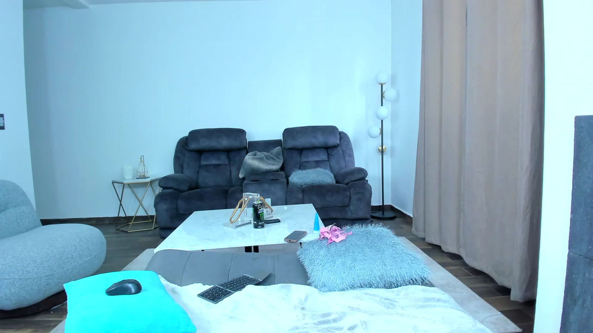 Gallery image thumbnail from Veracarusso's myfreecams stream on, 06/24/2023, 22:09 image 7 of 20