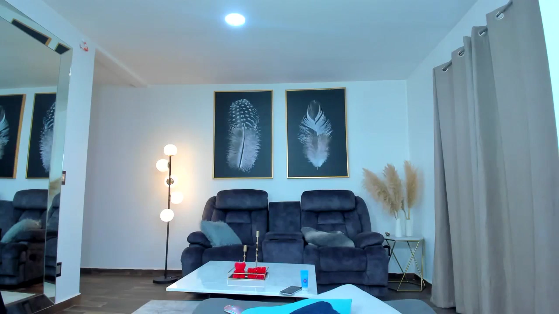 Gallery image thumbnail from Veracarusso's myfreecams stream on, 02/25/2024, 04:03 image 5 of 20