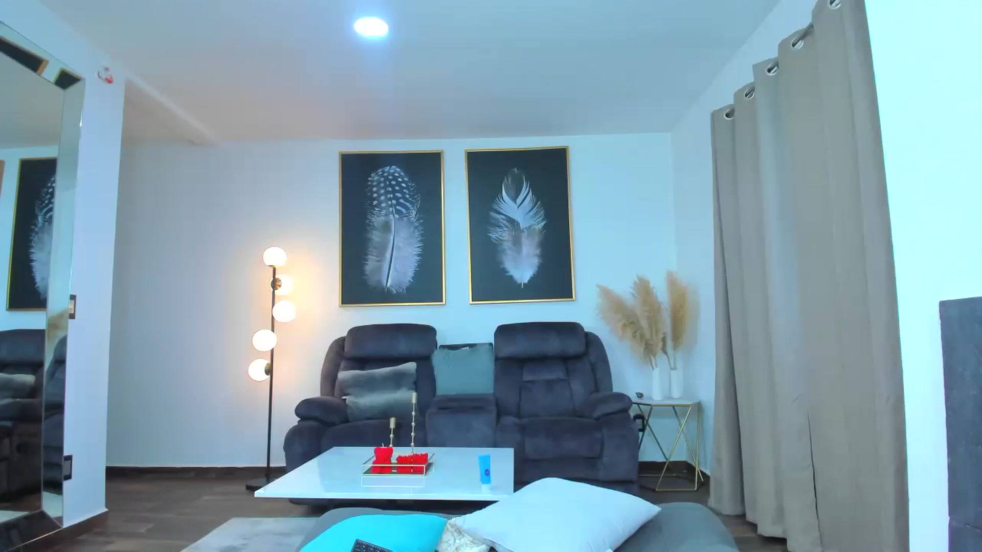 Gallery image thumbnail from Veracarusso's myfreecams stream on, 02/29/2024, 04:29 image 2 of 20