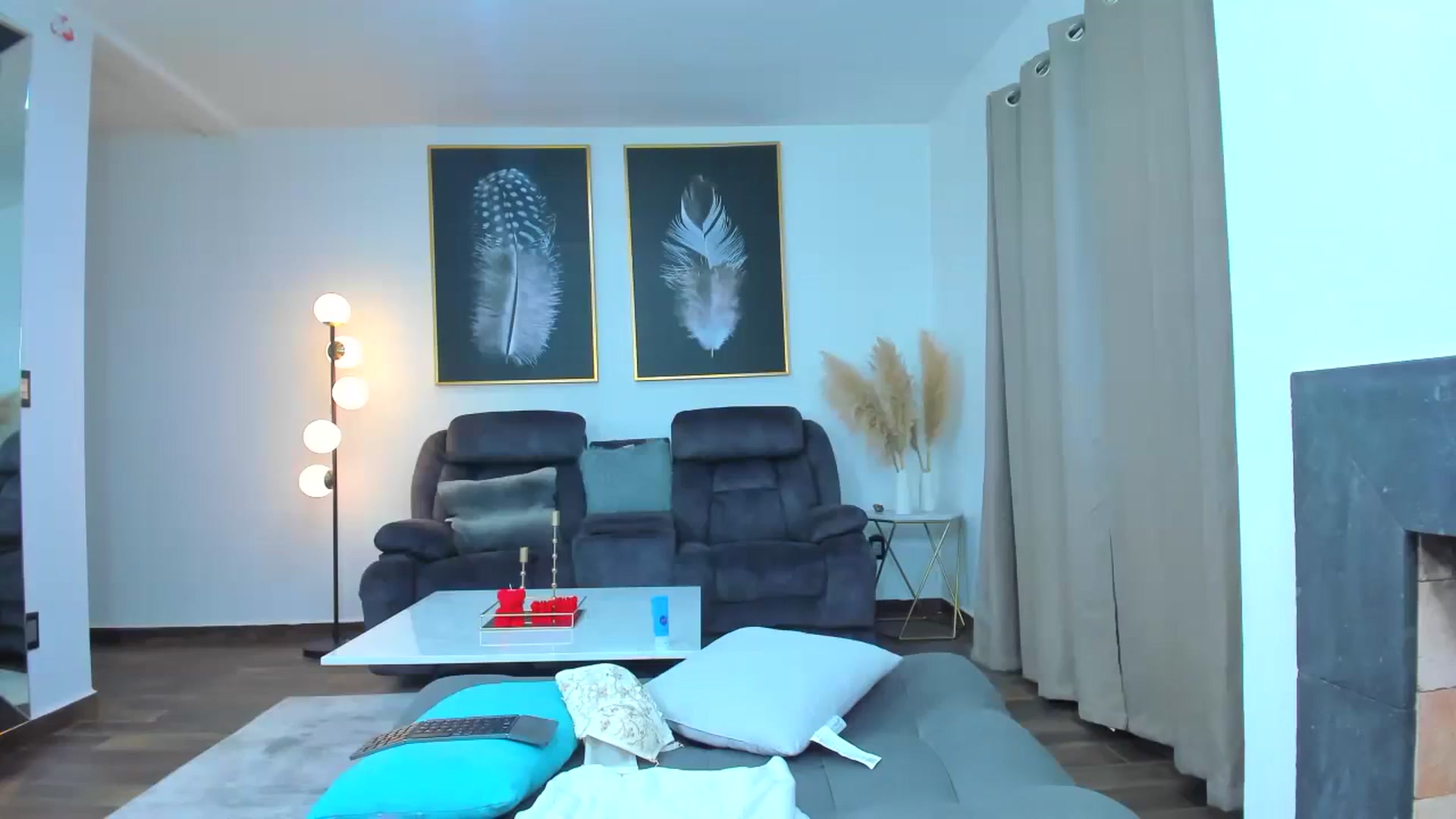 Gallery image thumbnail from Veracarusso's myfreecams stream on, 02/29/2024, 04:29 image 10 of 20