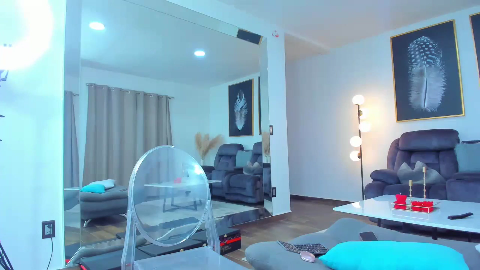 Gallery image thumbnail from Veracarusso's myfreecams stream on, 03/05/2024, 03:42 image 13 of 20