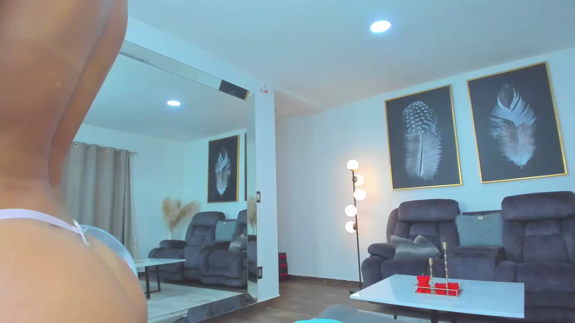 Gallery image thumbnail from Veracarusso's myfreecams stream on, 03/11/2024, 01:23 image 11 of 20