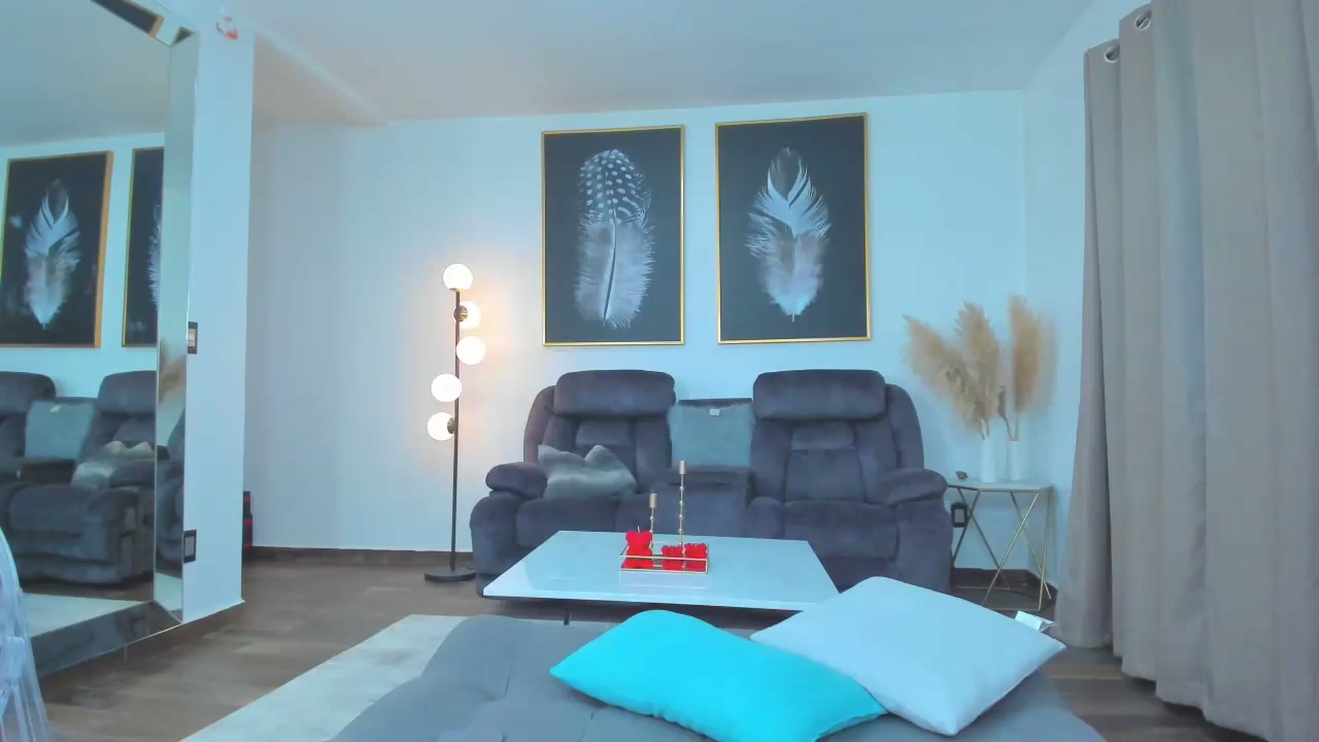 Gallery image thumbnail from Veracarusso's myfreecams stream on, 03/11/2024, 02:49 image 16 of 20