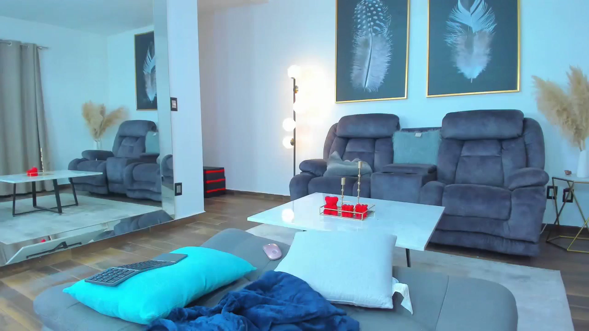 Gallery image thumbnail from Veracarusso's myfreecams stream on, 03/11/2024, 09:07 image 11 of 20