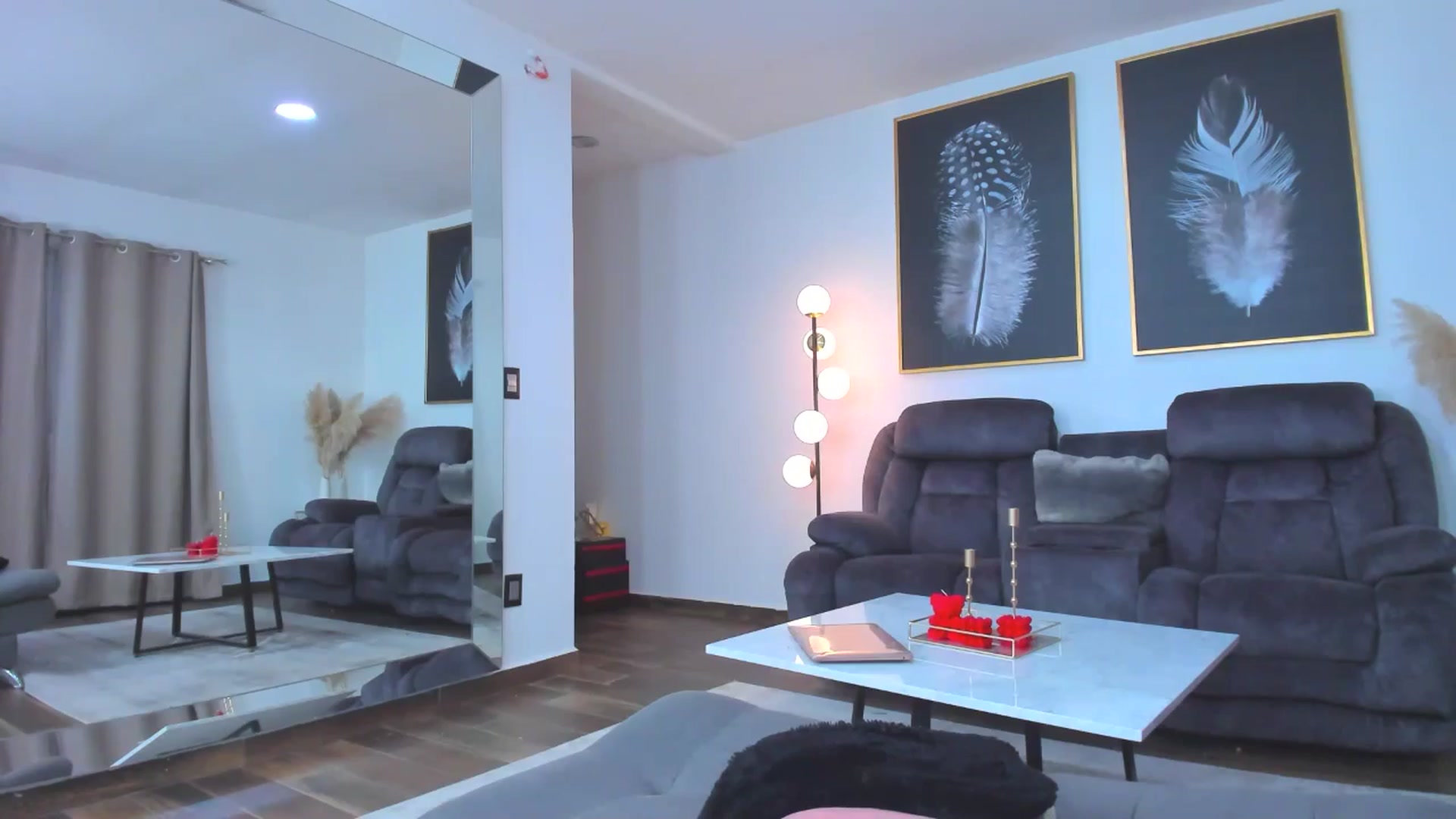 Gallery image thumbnail from Veracarusso's myfreecams stream on, 05/10/2024, 01:08 image 3 of 20