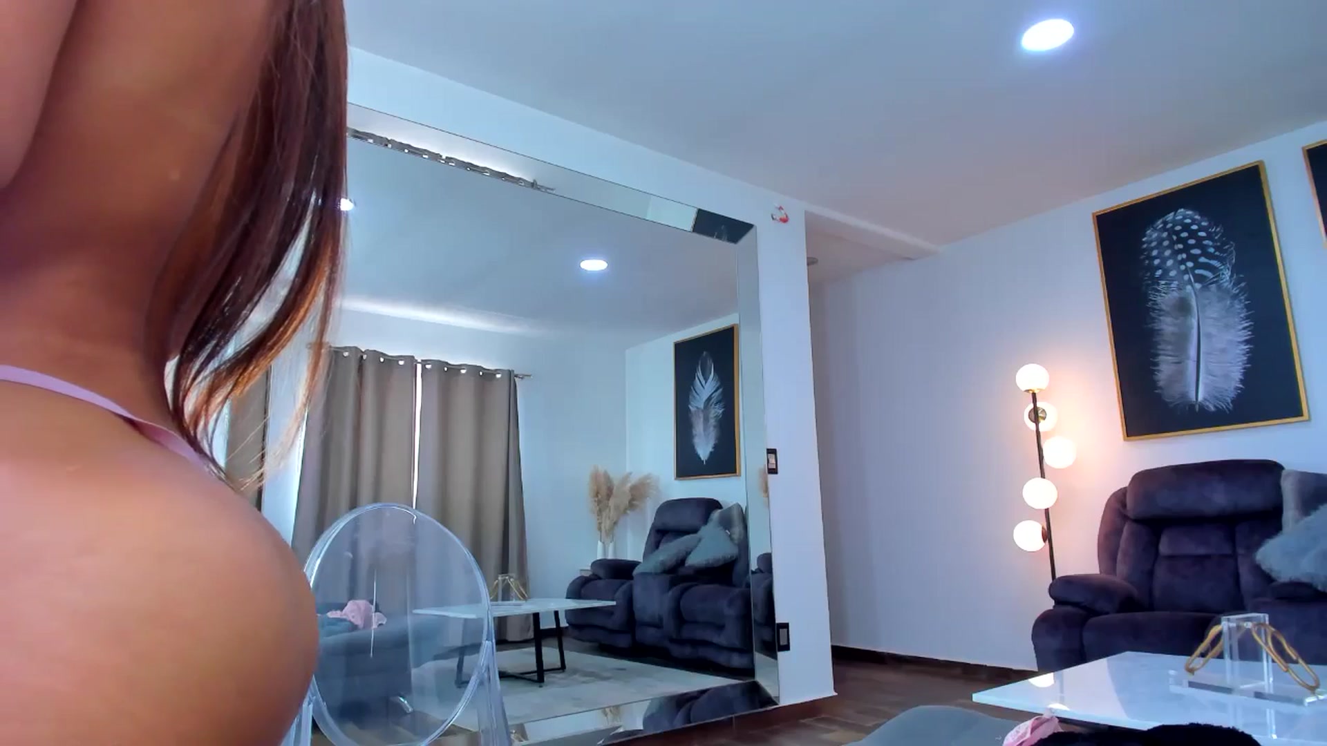 Gallery image thumbnail from Veracarusso's myfreecams stream on, 05/30/2024, 19:59 image 15 of 20