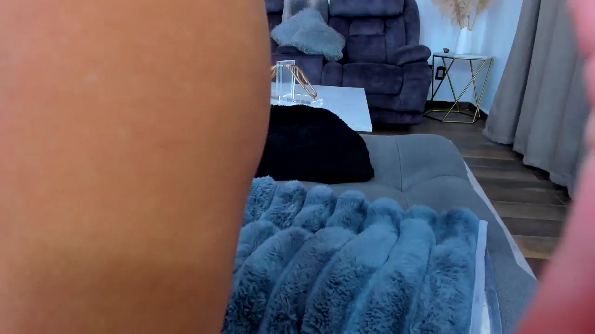Gallery image thumbnail from Veracarusso's myfreecams stream on, 05/30/2024, 20:17 image 20 of 20