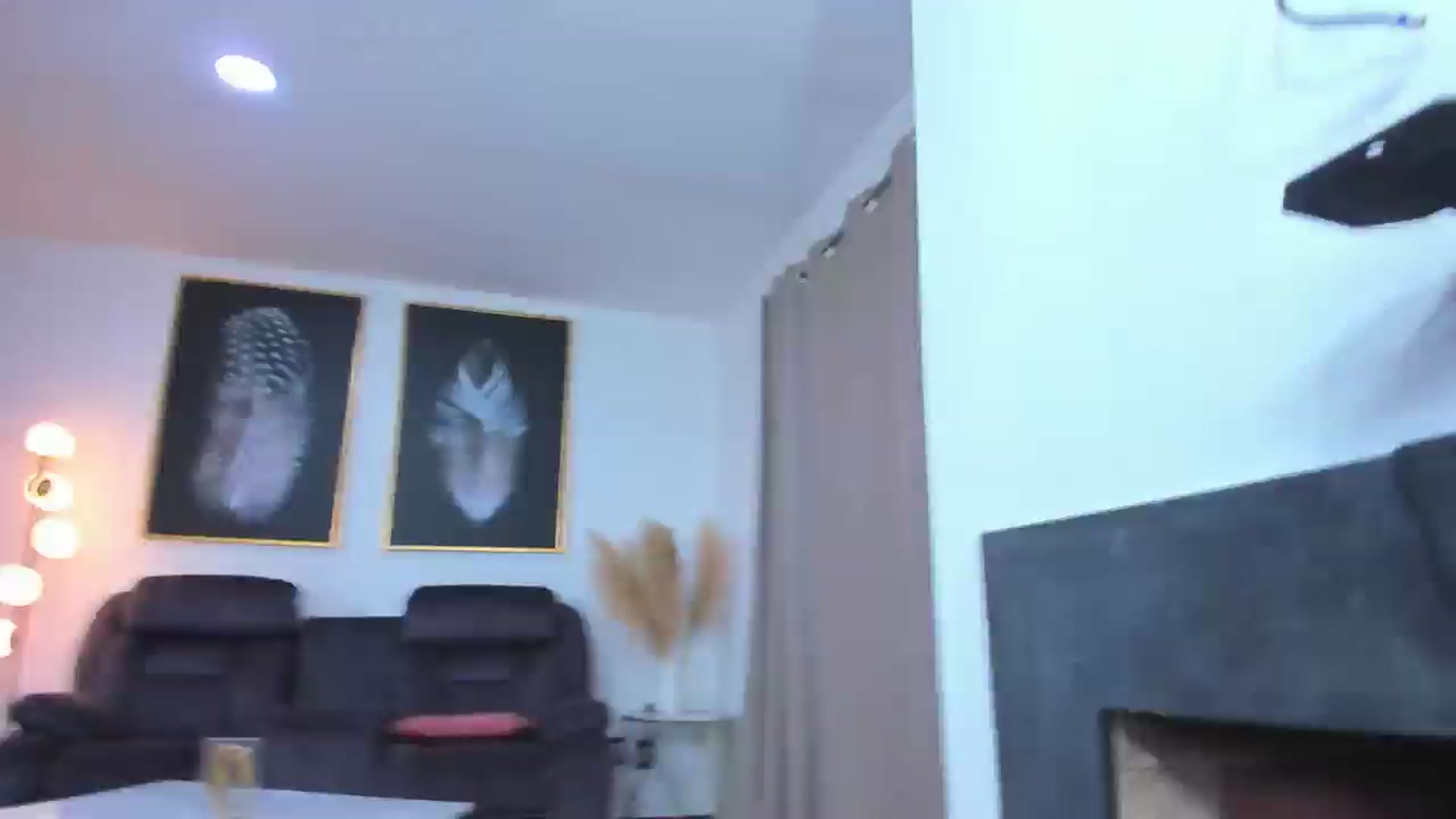 Gallery image thumbnail from Veracarusso's myfreecams stream on, 06/26/2024, 04:16 image 6 of 20
