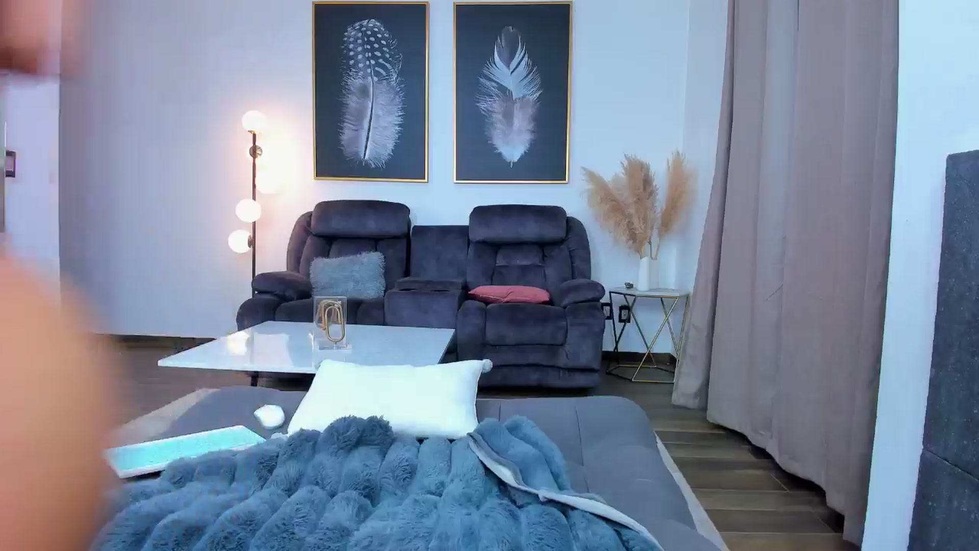 Gallery image thumbnail from Veracarusso's myfreecams stream on, 07/15/2024, 06:50 image 4 of 20