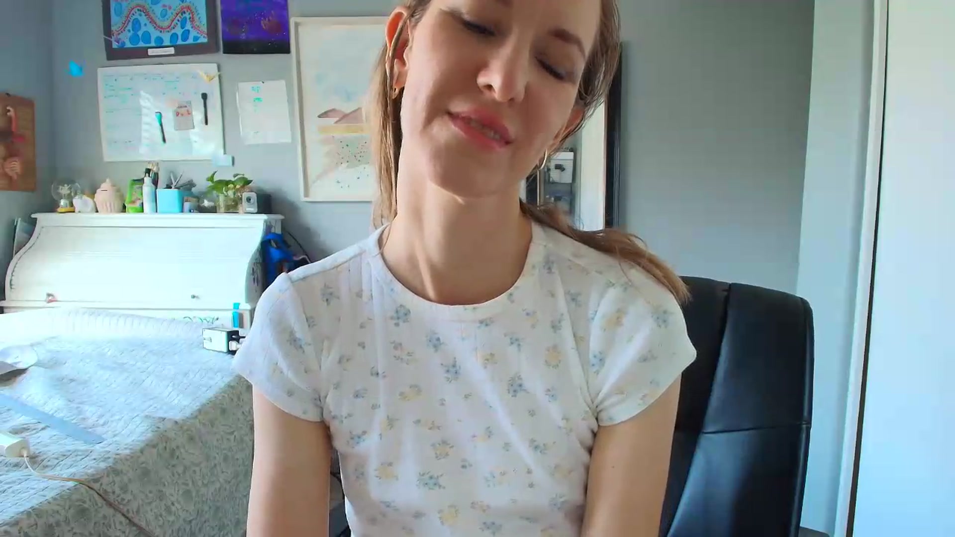 Gallery image thumbnail from Verafit's myfreecams stream on, 05/19/2026, 17:44 image 20 of 20