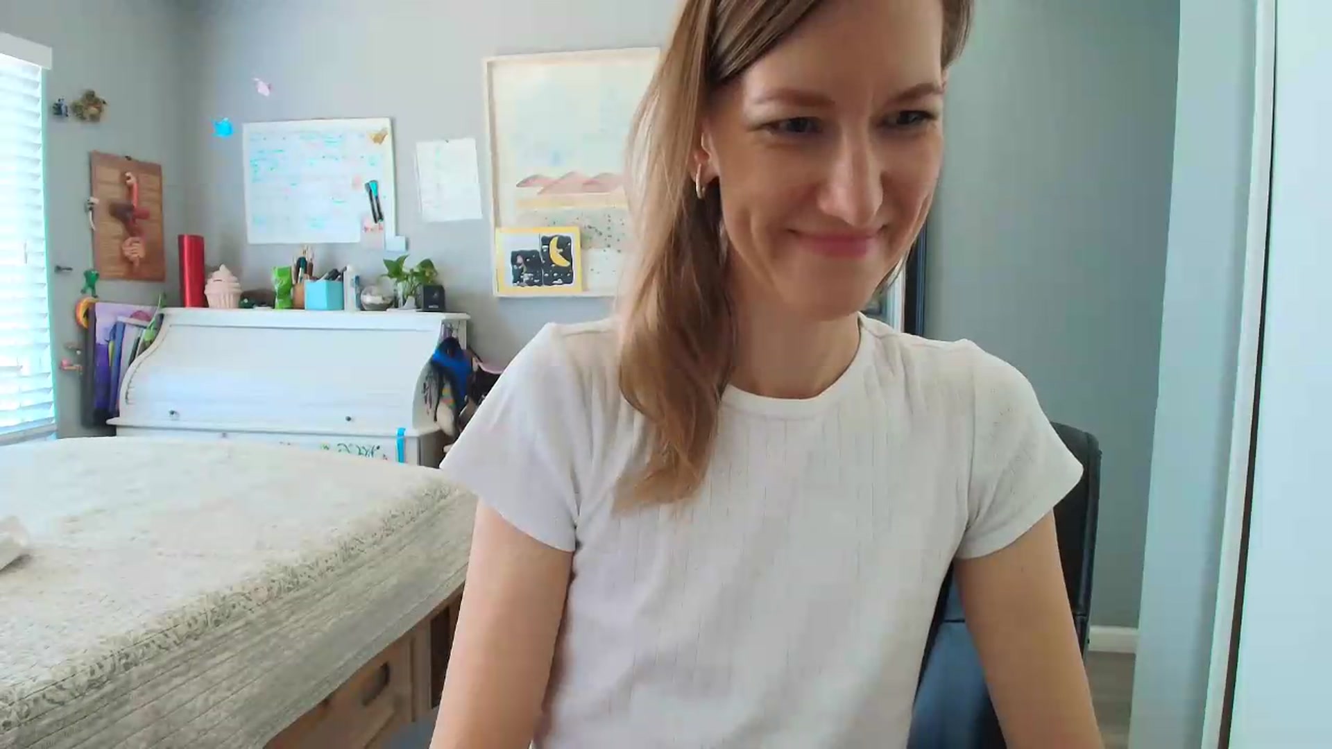 Gallery image thumbnail from Verafit's myfreecams stream on, 06/04/2026, 18:17 image 8 of 20