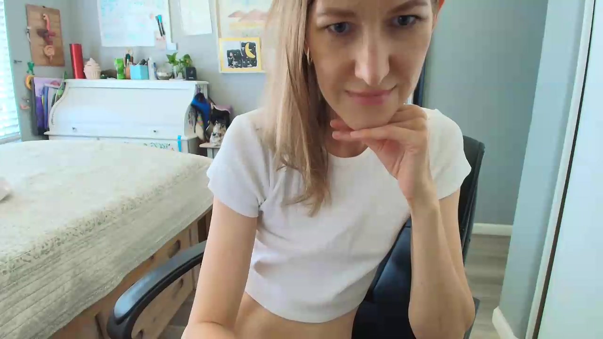 Gallery image thumbnail from Verafit's myfreecams stream on, 06/04/2026, 18:17 image 10 of 20